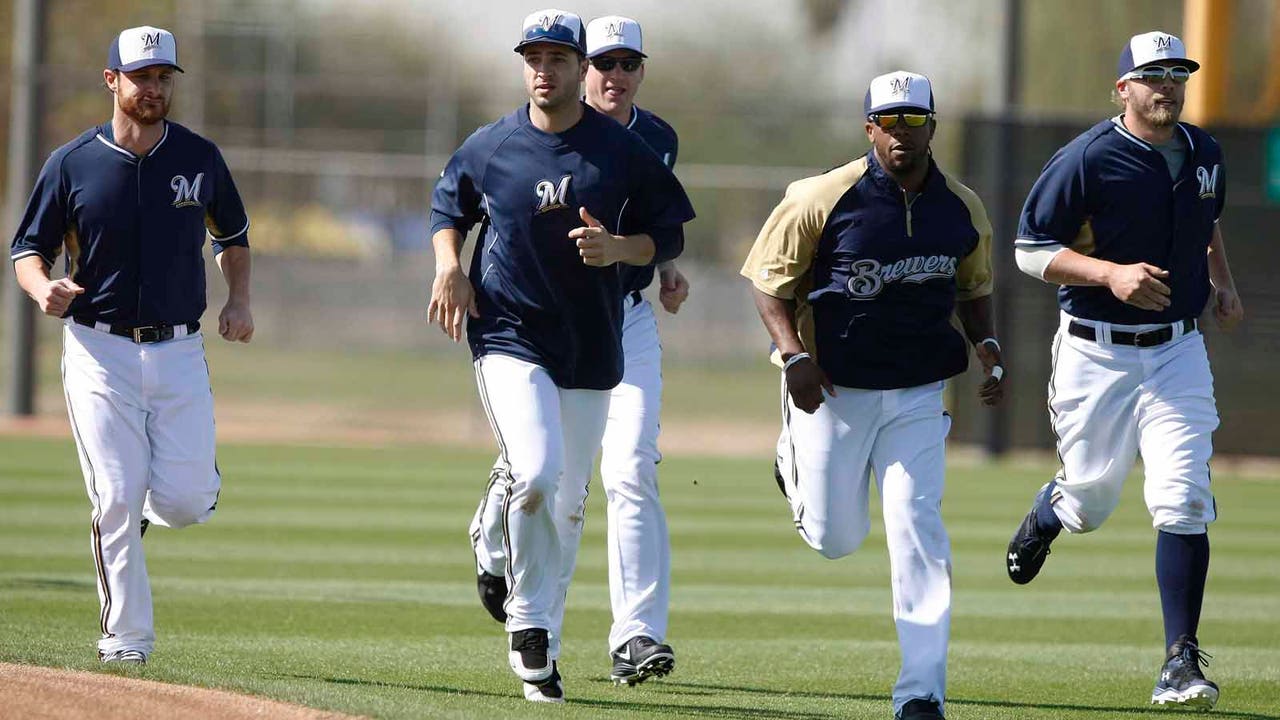 Brewers welcome special instructors at spring training
